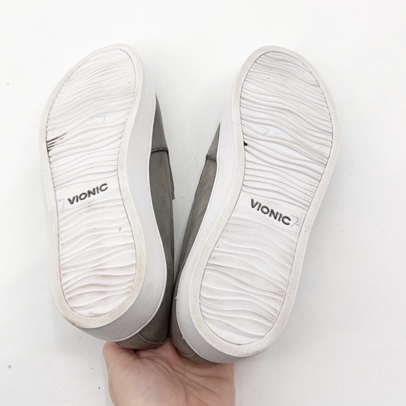 Vionic splendid Slip On Sneakers Womens 9.5 Grey Nubuck Leather Flats - Picture 4 of 11